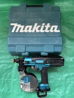 Makita AN923 エア釘打ち機 赤/黒 フロアアタッカー - メルカリ