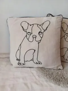 本日だけ出品　2枚セット　フレンチブルドッグ　パグ　刺繍クッションカバー　犬