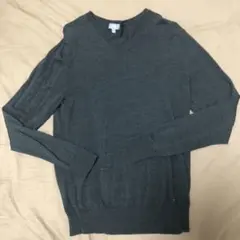 ユニクロ　薄手ウールニット