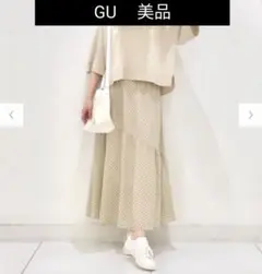 GU ドットプリントアシンメトリーティアードスカート