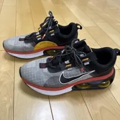 Item thumbnail for item 9e4ae7da-bd95-4ea8-8ce6-424bf451cc85