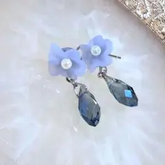 薄紫色の花 ピアス　ポストピアス