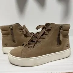 UGG ブラウン ハイカットスニーカー