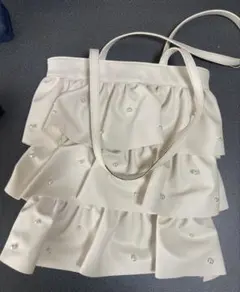 ホワイトパールフリルトートバッグ