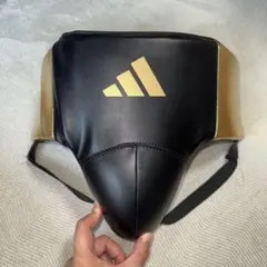 adidas】ボクシング ヘッドギア Lサイズ 黒/金 - メルカリ