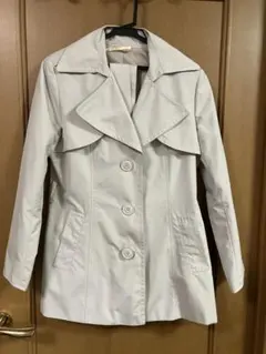 ライトベージュダブルブレスト トレンチコート ウエストベルト付き