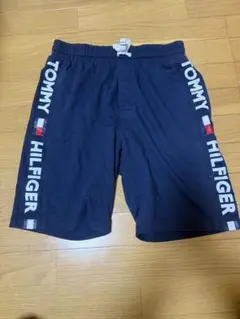 Tommy Hilfiger ネイビーショートパンツ