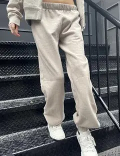 Item thumbnail for item 2ddfa3d4-c11b-4b95-b17e-e7a30a5d6191