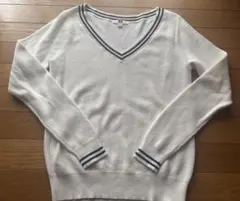 UNIQLO ユニクロ ニット セーター Vネックセーター ホワイト