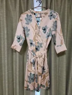 H&M 花柄 ひざ丈ワンピース 七分袖