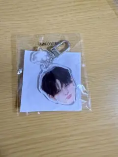 TREASURE　ヨシ　顔アクキー　ガチャ　カプセルトイ