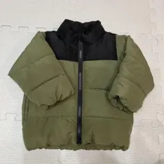 オリーブグリーンと黒のアウター