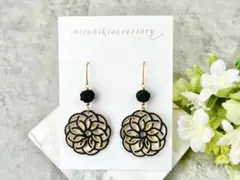 水引ピアス　曼荼羅結び　黒×ゴールド