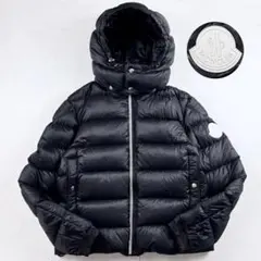 極美品 モンクレール アルヴェス ジュボット フーデッドダウンジャケットのサムネイル