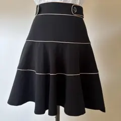 パイピングデザイン フレアスカート ブラックのサムネイル