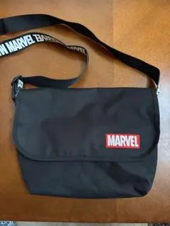 MARVEL マーベル ショルダーバッグ ブラック ロゴ入りのサムネイル