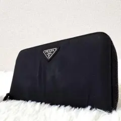 プラダ 長財布 ラウンドファスナー 三角ロゴプレート 黒 ナイロンのサムネイル