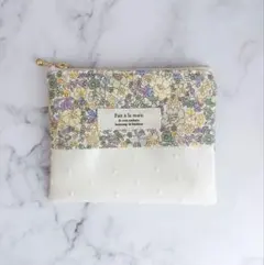 ハンドメイド✩.*ポケットティッシュポーチ【FORGET ME NOT×ドット】のサムネイル