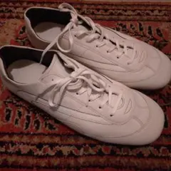 COS ミニマルレザースニーカー ホワイト