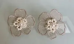 一点もの ハンドメイド　フラワーピアス　コサージュ風　パール　ゴールド