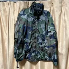 メンズ　迷彩　暖かい裏起毛ジャケット　Mサイズ　簡易帽子付き