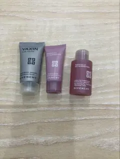 GIVENCHY トライアルセット ポーチ付きのサムネイル