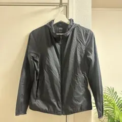 ユニクロ ポケッタブル UVカットパーカ【Ｓ】
