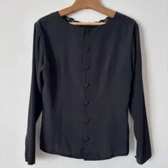 【美品】　黒いボタン付き長袖シャツ　シャツ　ブラウス　レディース　トップス　喪服