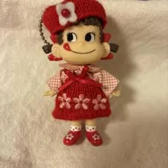 値下げ・ノベルティ】ペコちゃん ボールチェーンキーホルダー - メルカリ