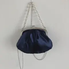 【新品】IENA パールチェーン付きサテンショルダーバッグ ネイビーのサムネイル