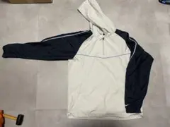 Nike 連帽尼龍半拉鍊