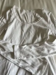 brandy melville風　ホワイト　トップス