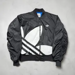 adidas originals チラックス ロゴ パデッドジャケットのサムネイル