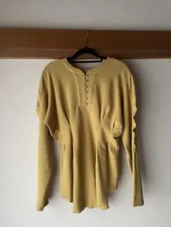 マスタード 長袖 トップス