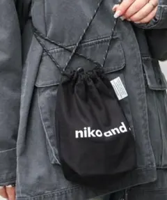 niko and... オリジナルニコロゴ巾着バッグ ニコアンド ブラック
