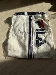 【最終価格】SHINee FILA TAEMIN トートバッグ ホワイト　グッズのサムネイル