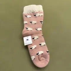 あったかソックス　羊柄ピンクソックス 滑り止め付き