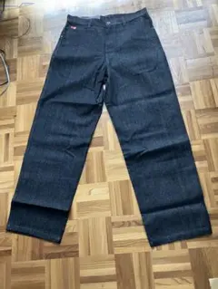 Item thumbnail for item ac3f5b32-6fd9-4fb8-b79a-dbe4a0018848