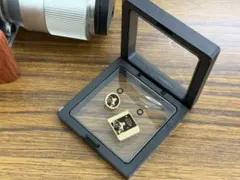 富士フイルムカメラ用のホットシューカバーとシャッターボタンのサムネイル