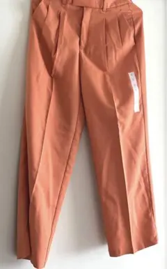 GU ローウエストバギーパンツ