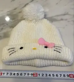 【新品レア未使用　サンリオ　ハローキティ ニット帽 ホワイト】