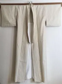 単衣 正絹 小紋 北斎紋様 薄桜色 極小亀甲紋様 五島紐残布つき - メルカリ