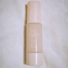 【新品未使用】 kiss マットシフォン UVホワイトニングベース 02のサムネイル