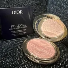 【新品未使用】ディオール スキン フォーエヴァー クチュールルミナイザー 002