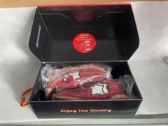 レッド スエード スニーカー 星形ロゴ