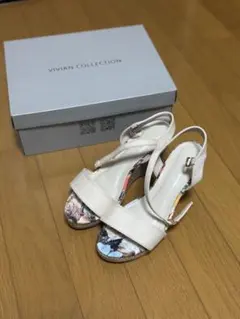 VIVIAN COLLECTION フラワープリントサンダル