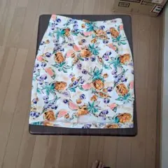 スナイデル　ミニスカートのサムネイル
