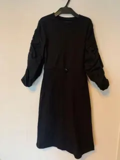 ⭐︎美品⭐︎黒 長袖 ギャザーワンピース⭐︎サイズ140から150