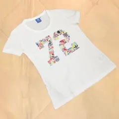 ＜adidas＞カラフルプリントホワイトTシャツ