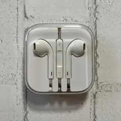 Apple EarPods ホワイト 収納ケース付き